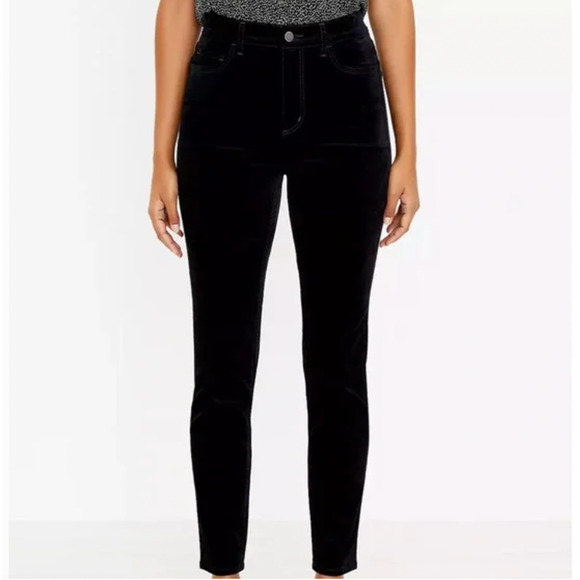 LOFT Black Velvet‎ Skinny Pants Size 4 - Picture 3 of 5